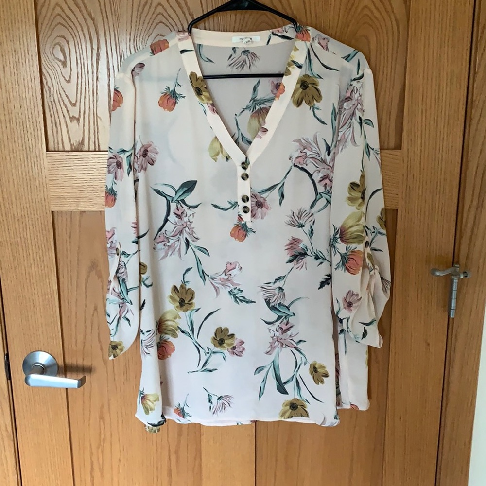 Maurices 3/4 Sleeve Floral Blouse Size